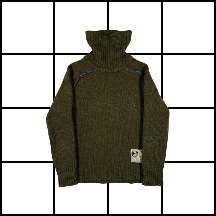 2000s Final Home Wool Turtleneck With Glue/Silicone