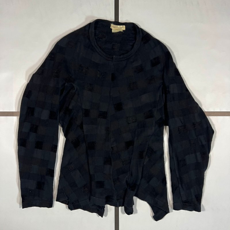 |[ A/W2004 Comme des Garçons Asymmetrical Plaid Wool Sweater ]|