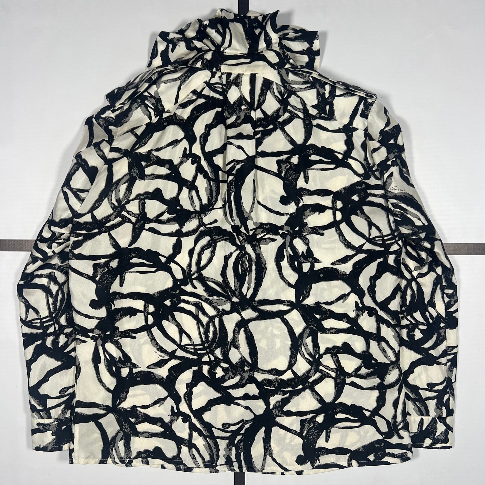 S/S2007 Gucci Abstract Print Silk Button Up Blouse - Image 5