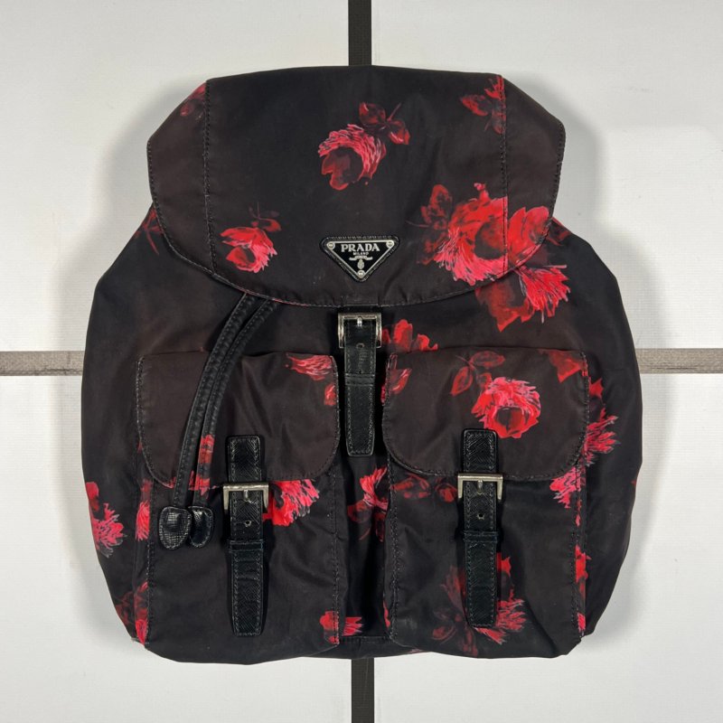 |[ 2000s Prada Red Roses Print Black Re-Nylon Backpack ]|