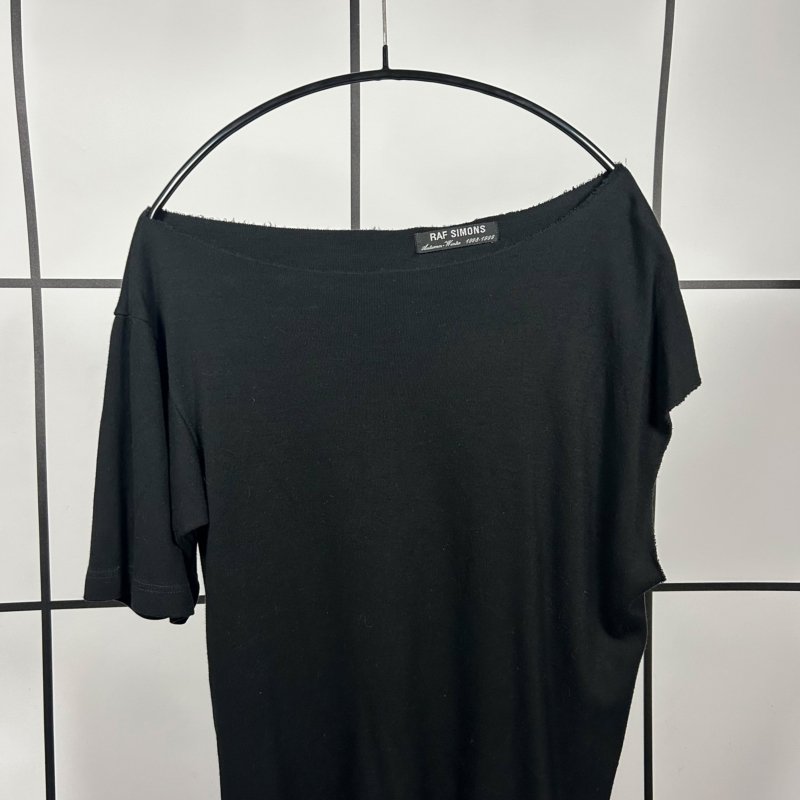 A/W1998 Raf Simons Asymmetric T-shirt