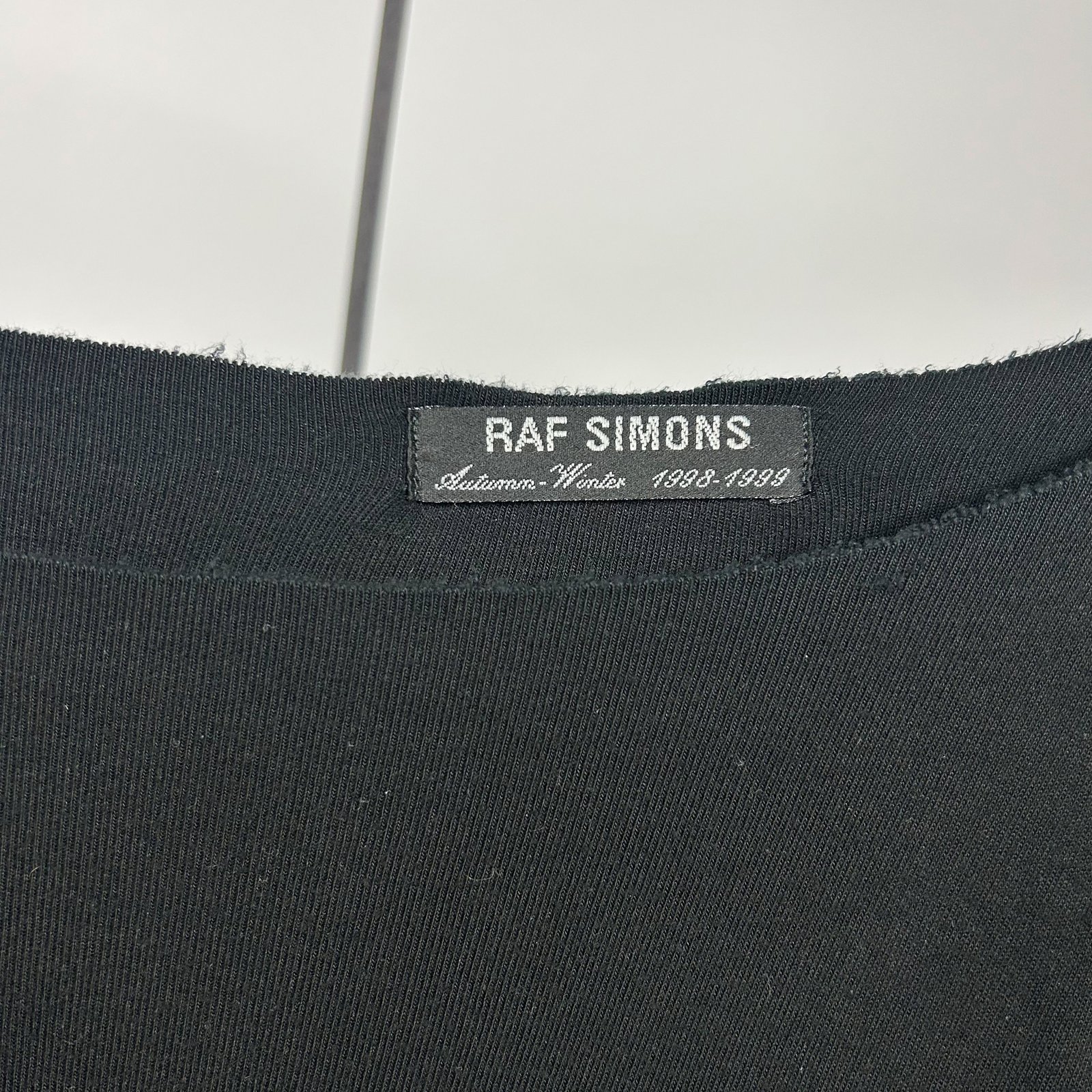 A/W1998 Raf Simons Asymmetric T-shirt - Image 4