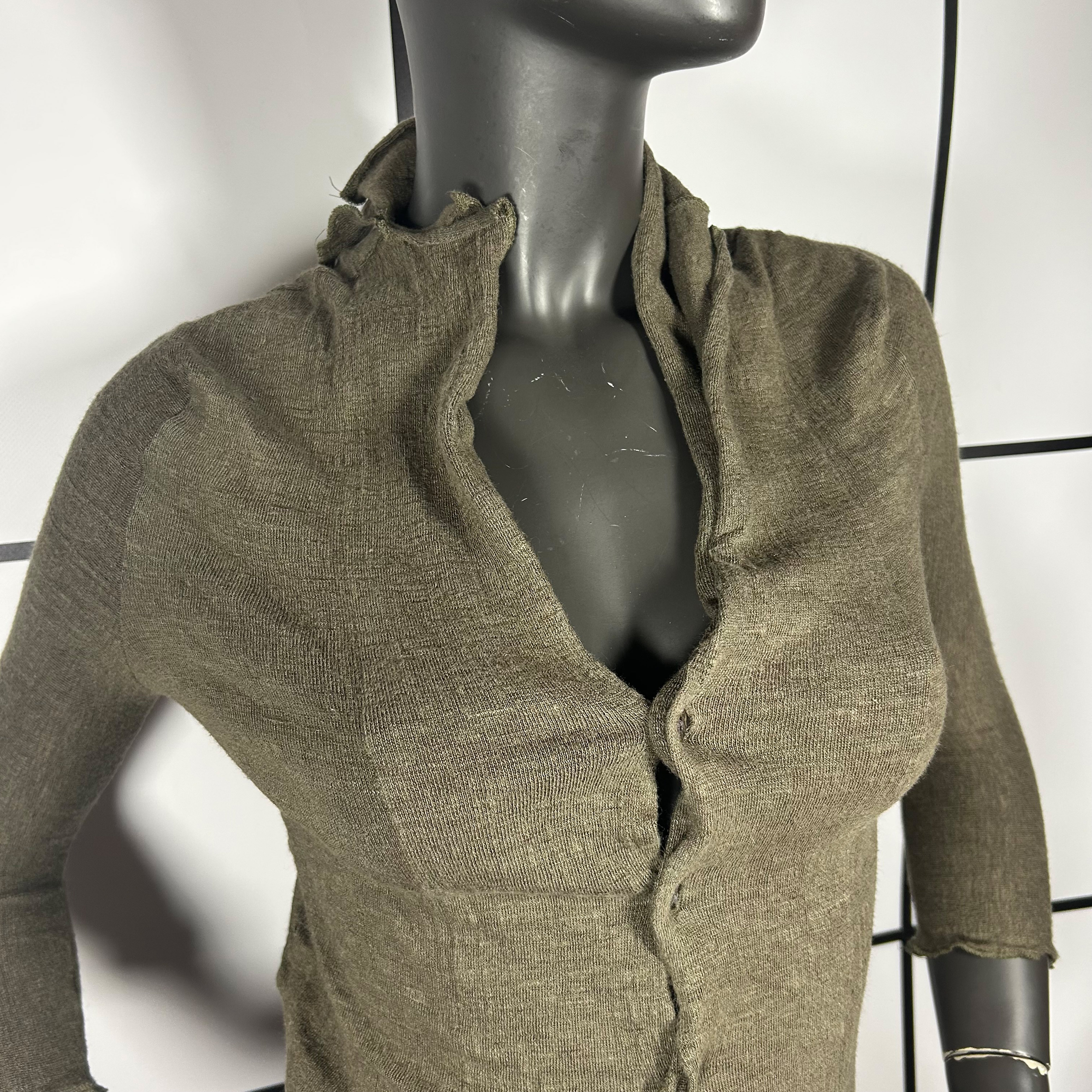 2000's Yohji Yamamoto Cropped Khaki Linen Cardigan - Image 2