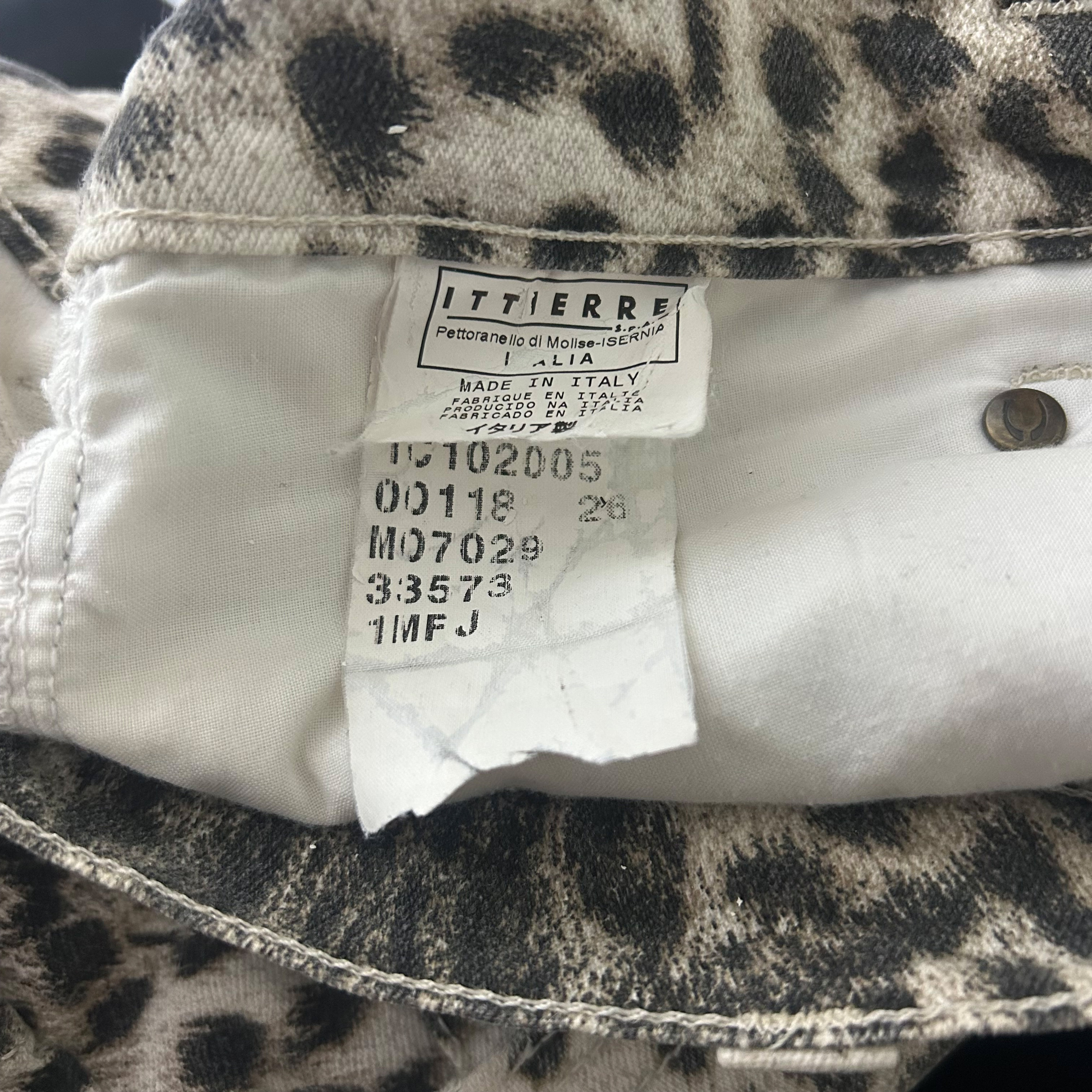 2000s Roberto Cavalli Snow Leopard Print Adjustable Widelegged Trousers - Image 12