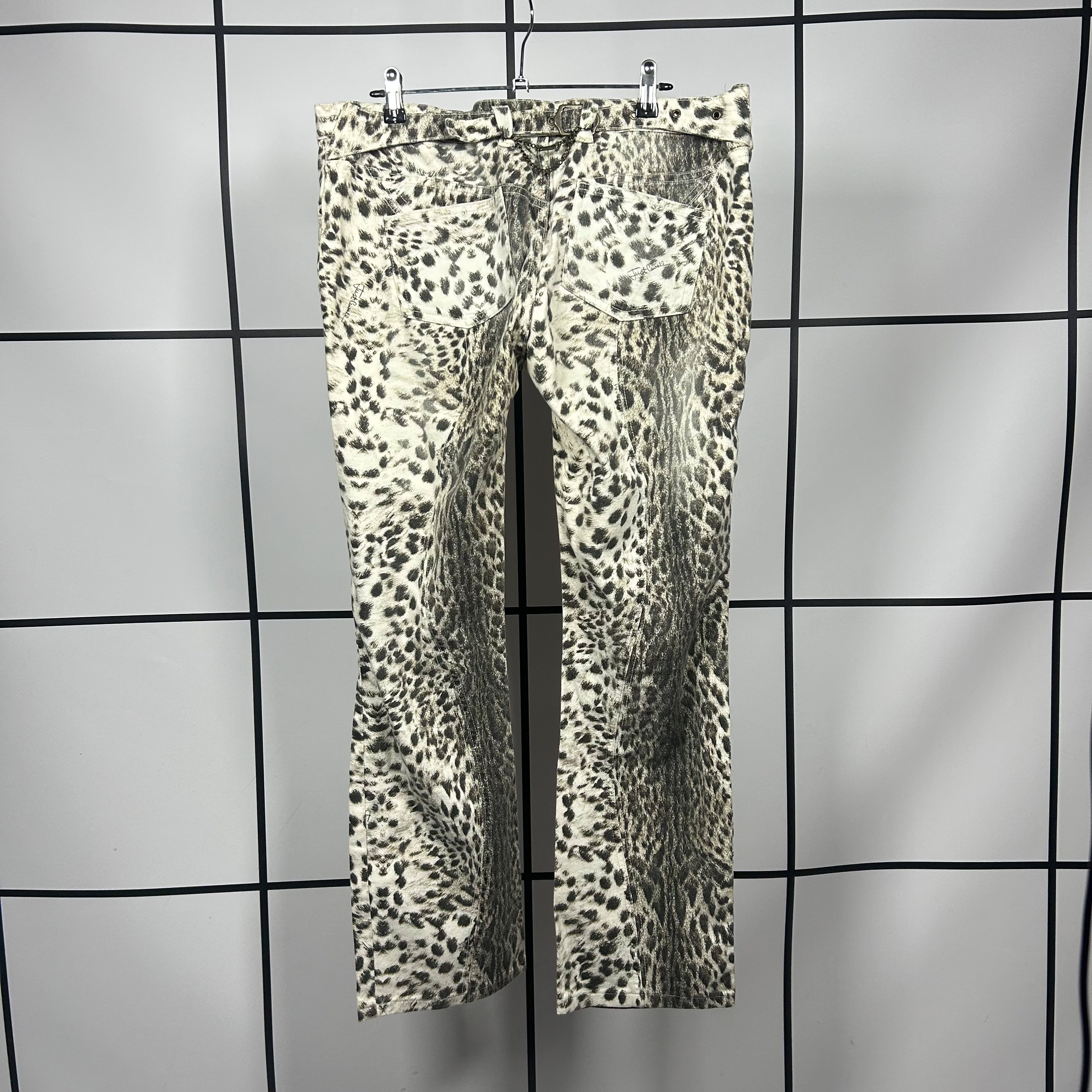 2000s Roberto Cavalli Snow Leopard Print Adjustable Widelegged Trousers - Image 6